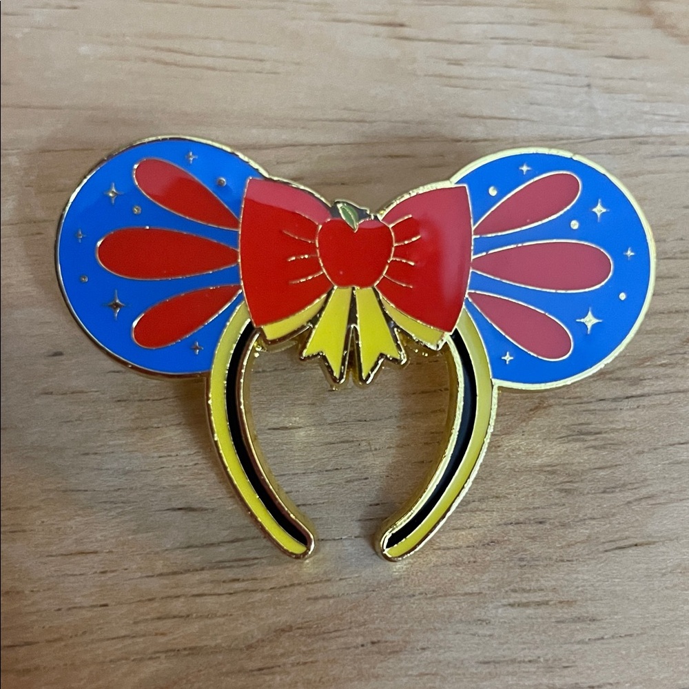 Boxlunch Loungefly Disney Princess Minnie Mouse Ears Pin - Snow White